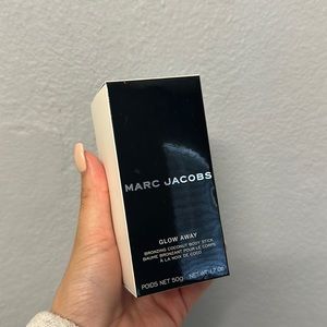 Marc jacobs glow away